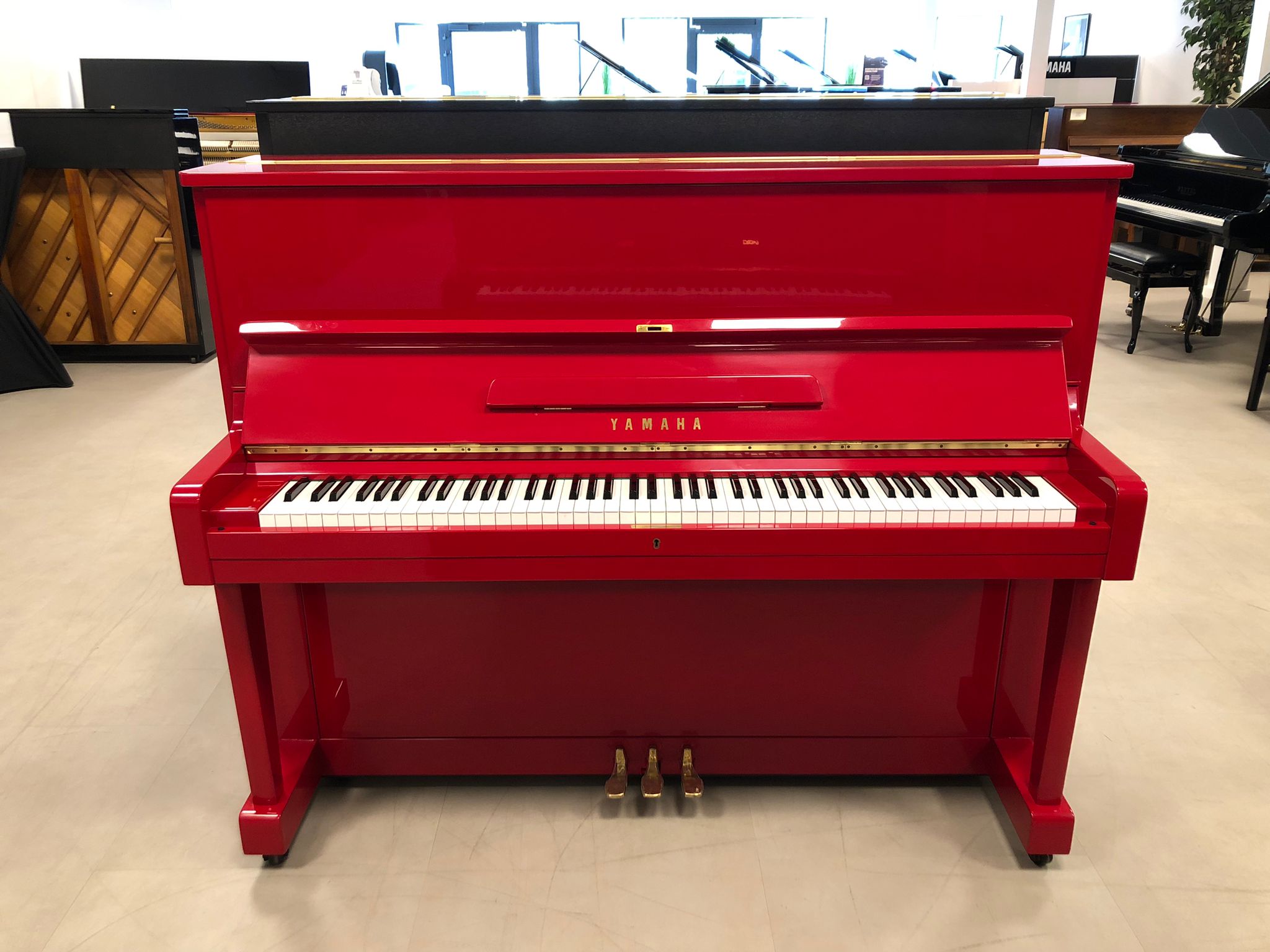 Yamaha U1 Ferrari Rood