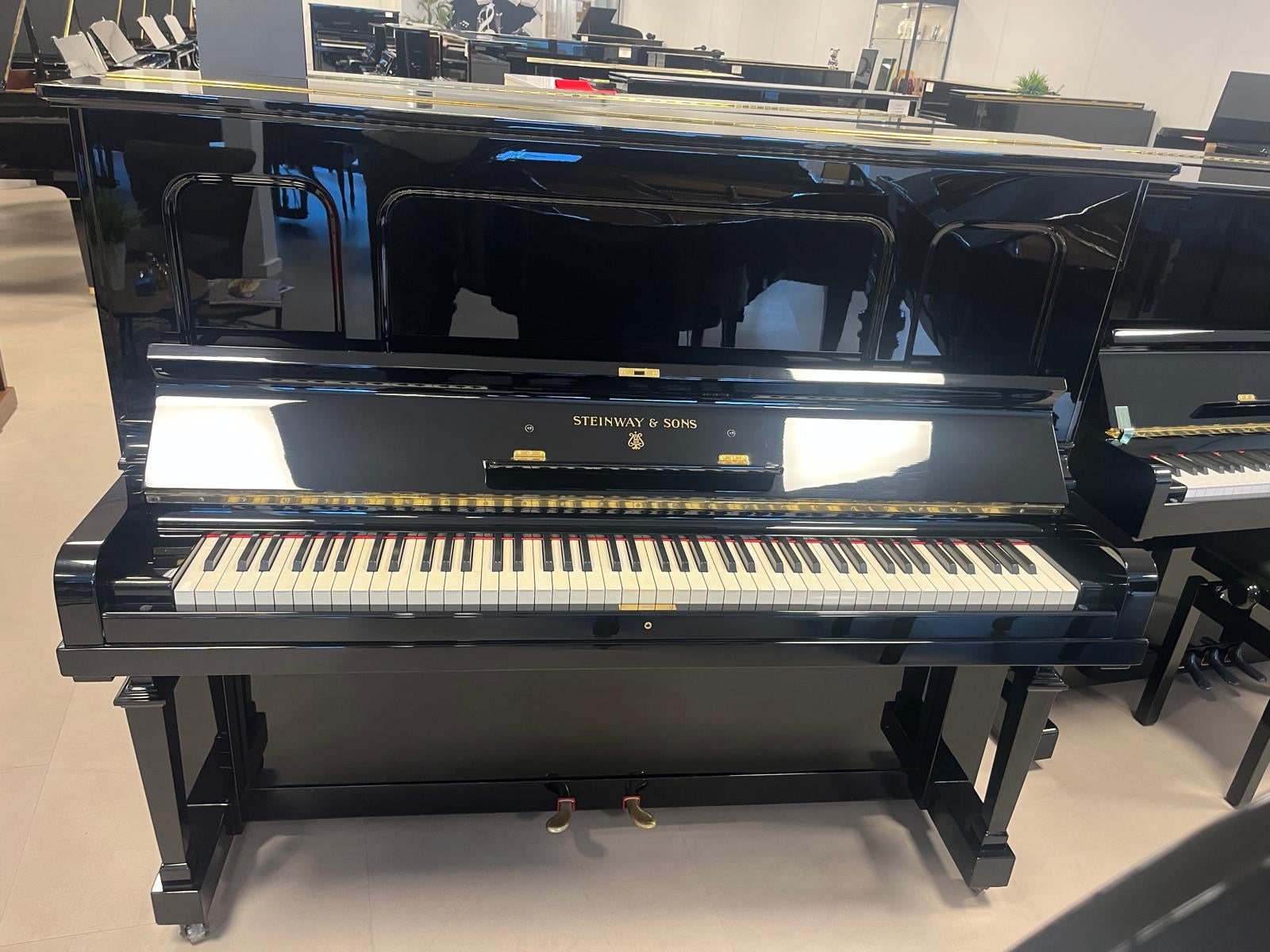 Steinway & Sons model K