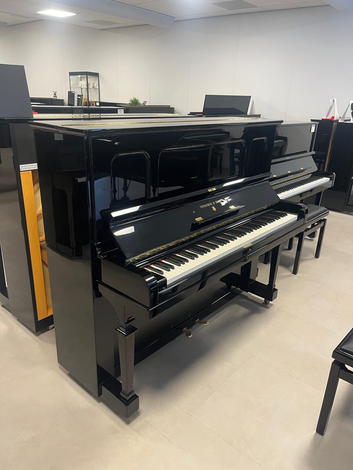 Steinway & Sons model K