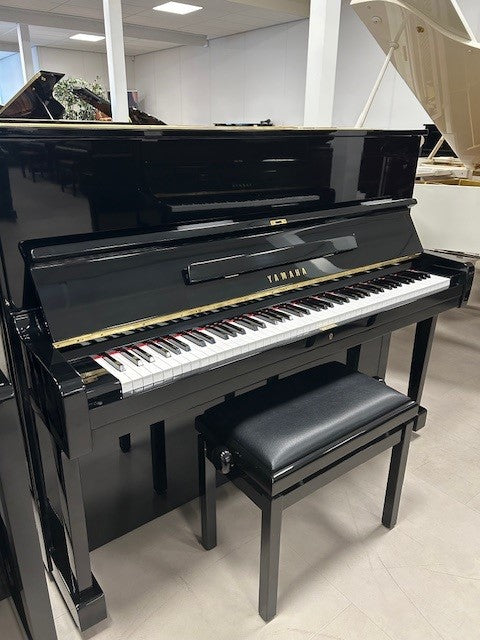 Yamaha U1E