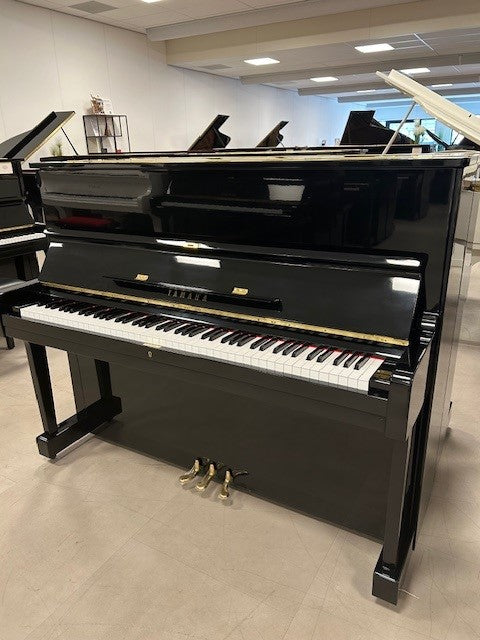 Yamaha U1E inclusief silent